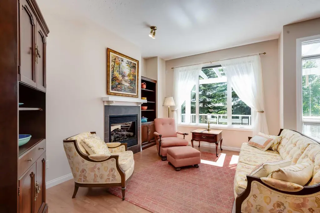 66 Royal Manor NW Calgary AB T3G 5T6