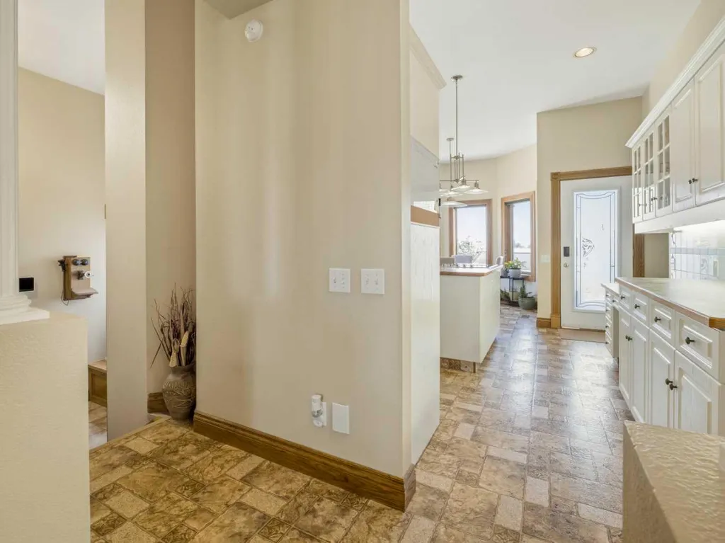 90013 212 Rural Lethbridge County AB T1J 5N9