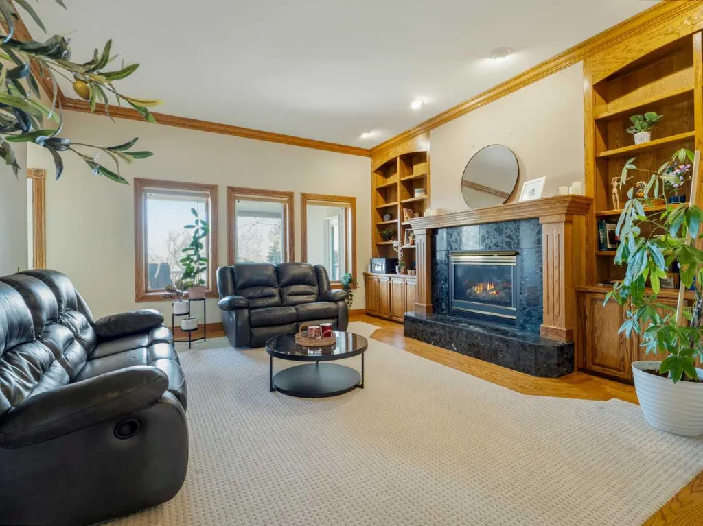 90013 212 Rural Lethbridge County AB T1J 5N9