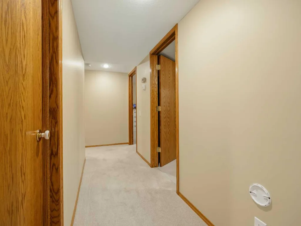 90013 212 Rural Lethbridge County AB T1J 5N9