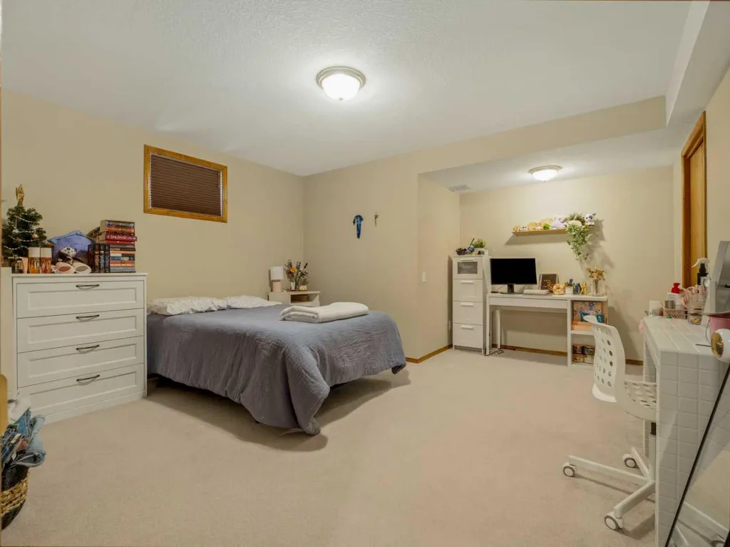 90013 212 Rural Lethbridge County AB T1J 5N9