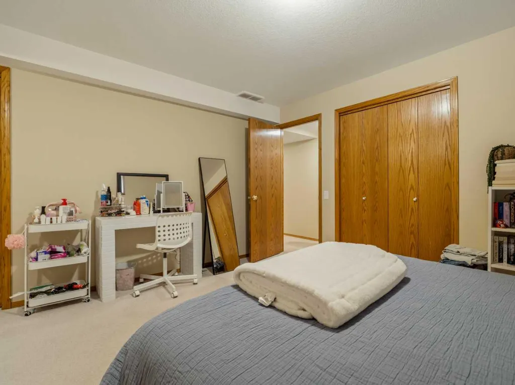 90013 212 Rural Lethbridge County AB T1J 5N9