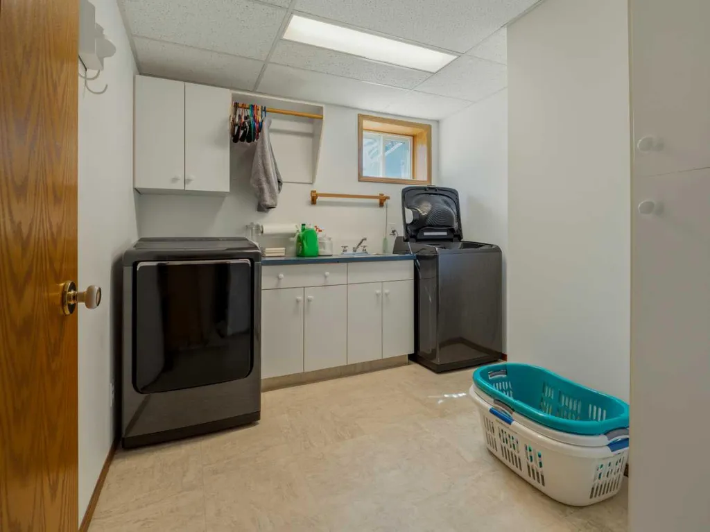 90013 212 Rural Lethbridge County AB T1J 5N9