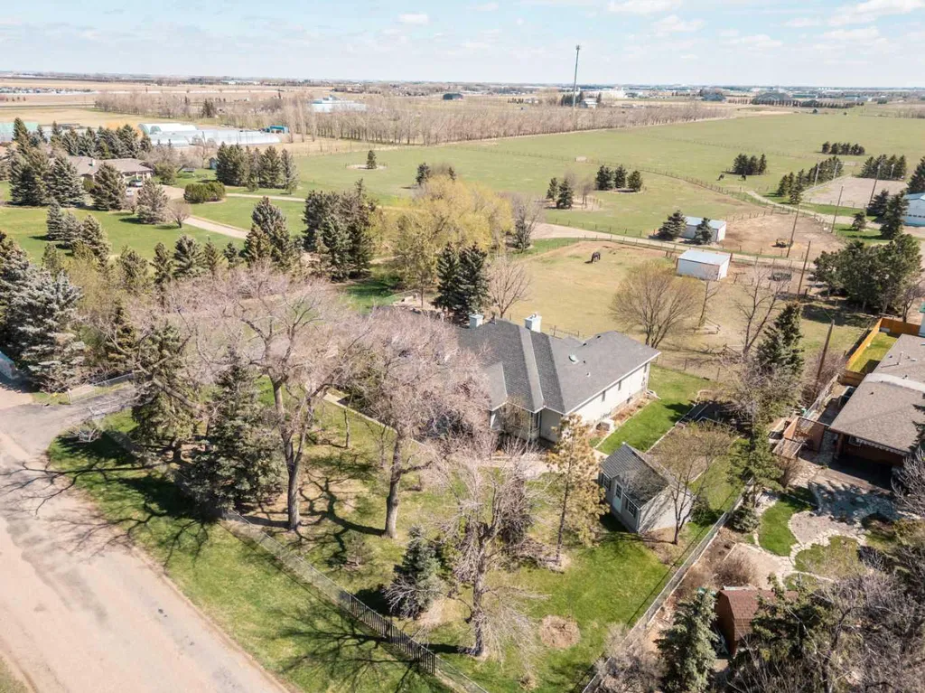 90013 212 Rural Lethbridge County AB T1J 5N9