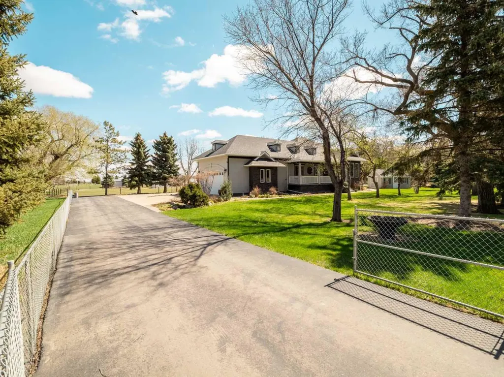 90013 212 Rural Lethbridge County AB T1J 5N9