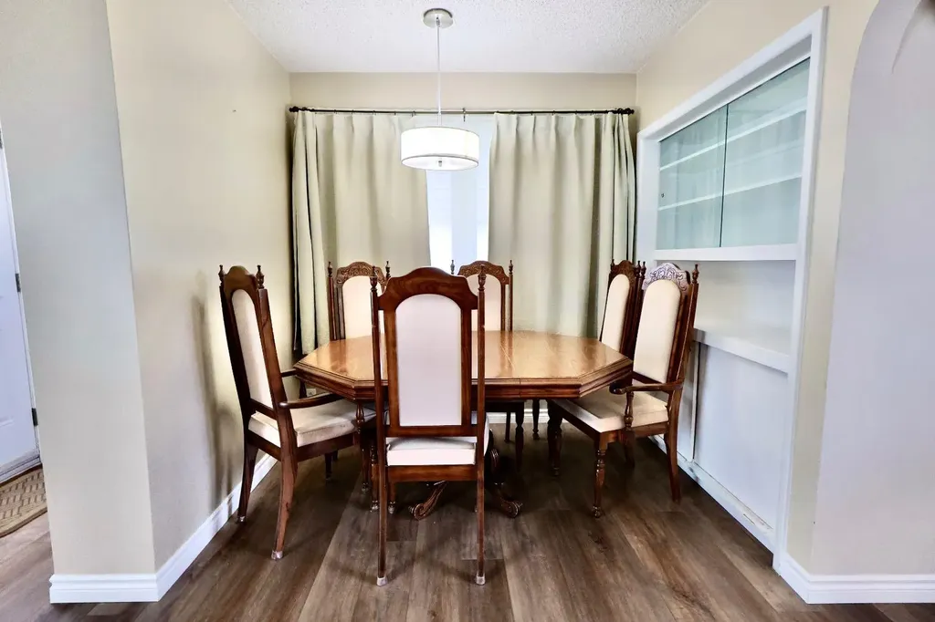 422 3 Avenue E Oyen AB T0J2J0