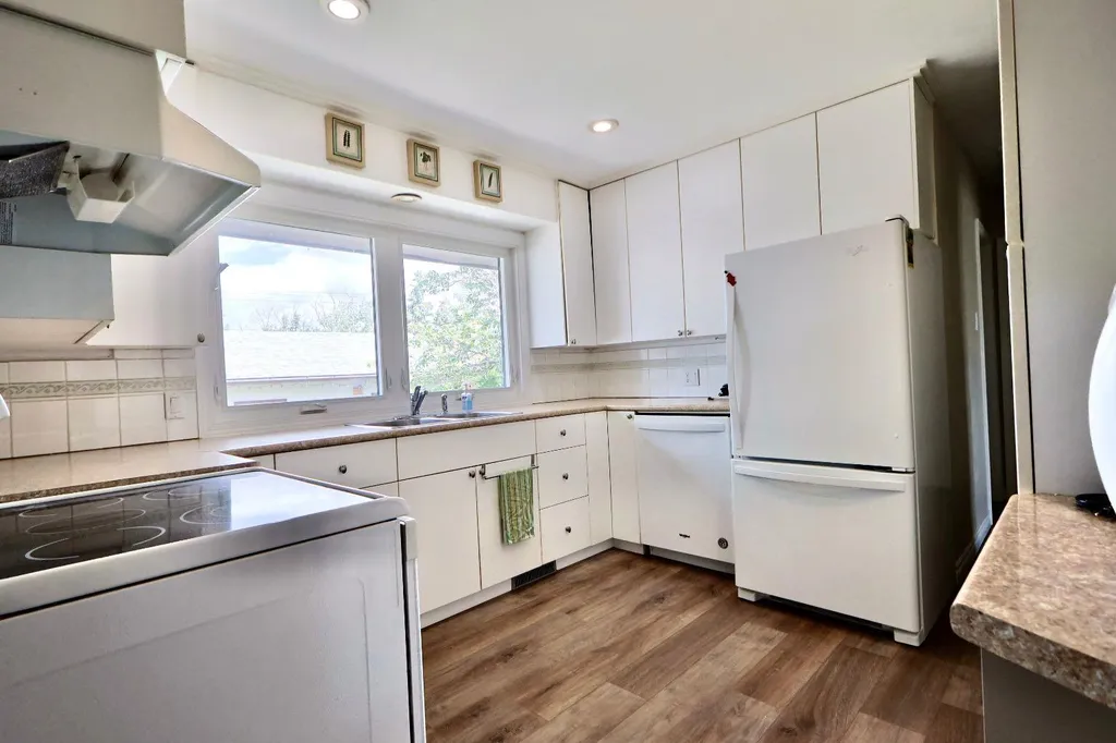 422 3 Avenue E Oyen AB T0J2J0