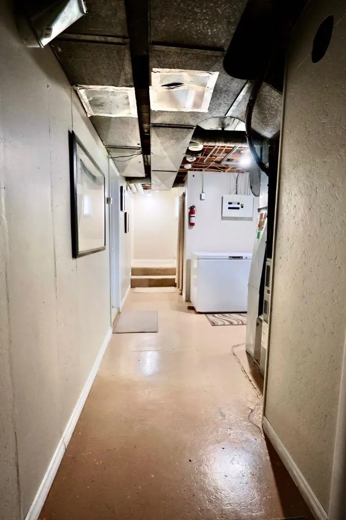 422 3 Avenue E Oyen AB T0J2J0