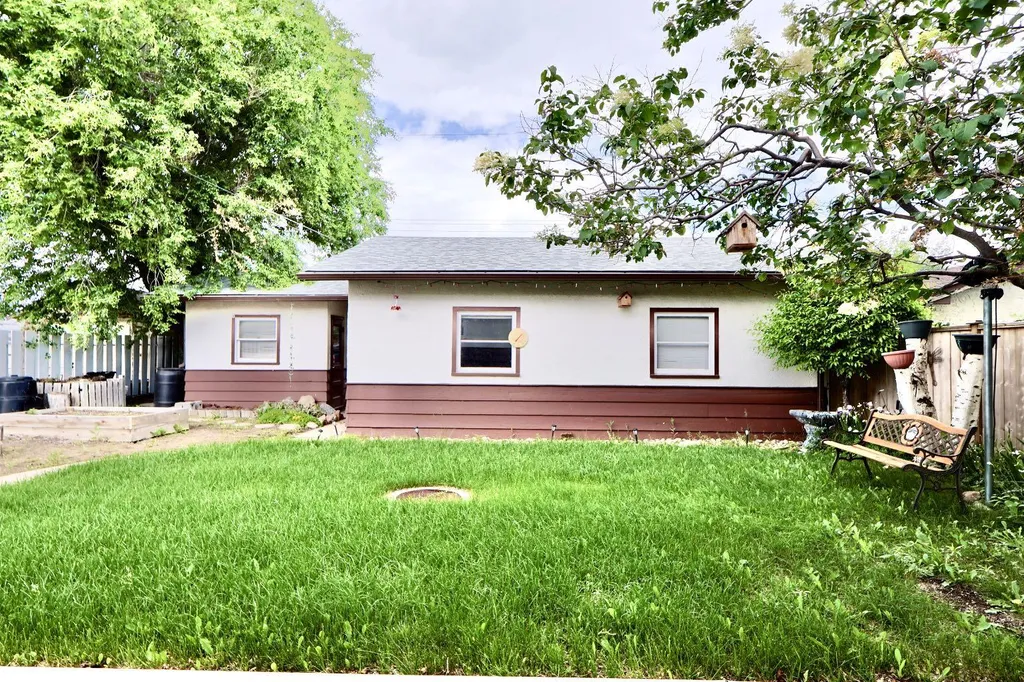 422 3 Avenue E Oyen AB T0J2J0
