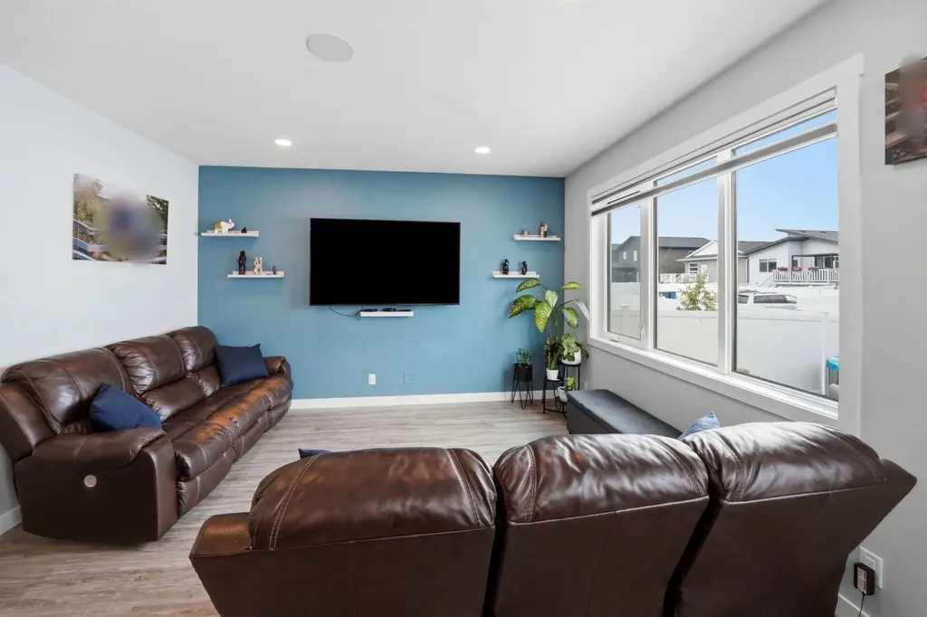 101 Longmire Close Red Deer AB T4R 0T1