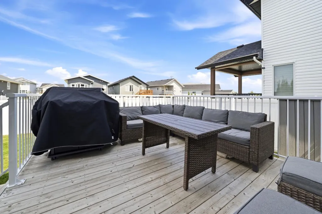101 Longmire Close Red Deer AB T4R 0T1