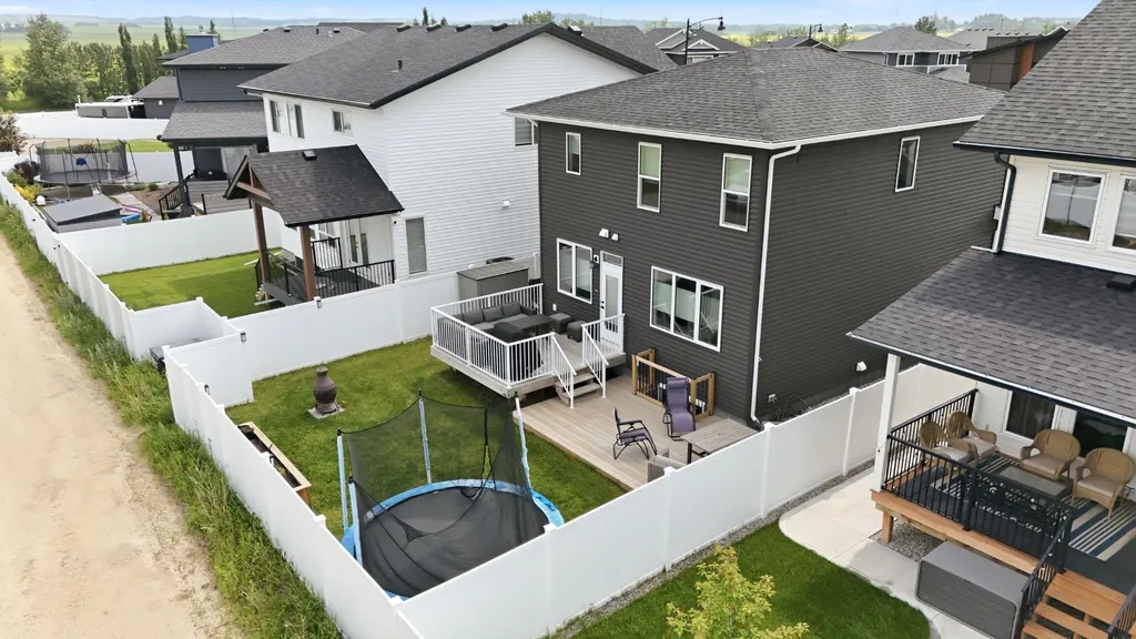 101 Longmire Close Red Deer AB T4R 0T1