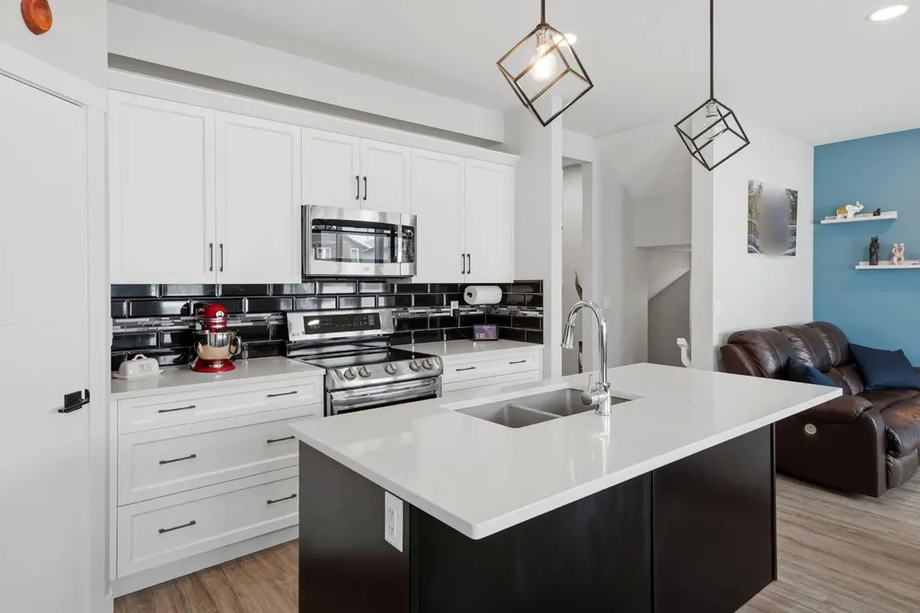 101 Longmire Close Red Deer AB T4R 0T1