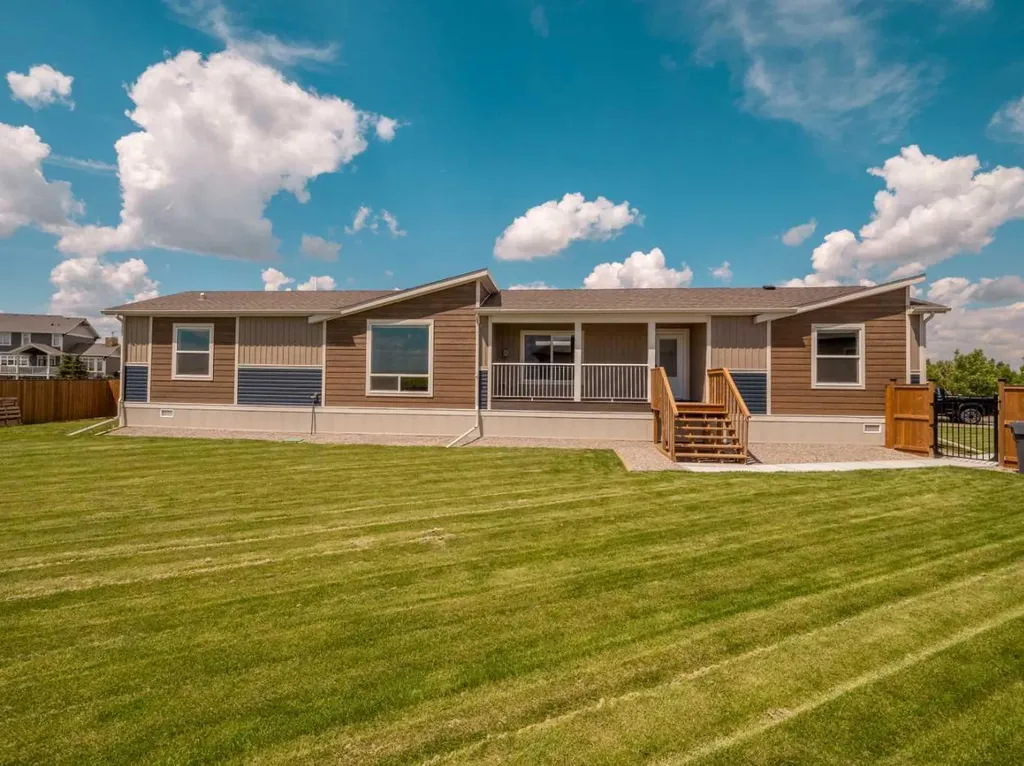 2037 Sunflower Crescent Coaldale AB T1M 0G4