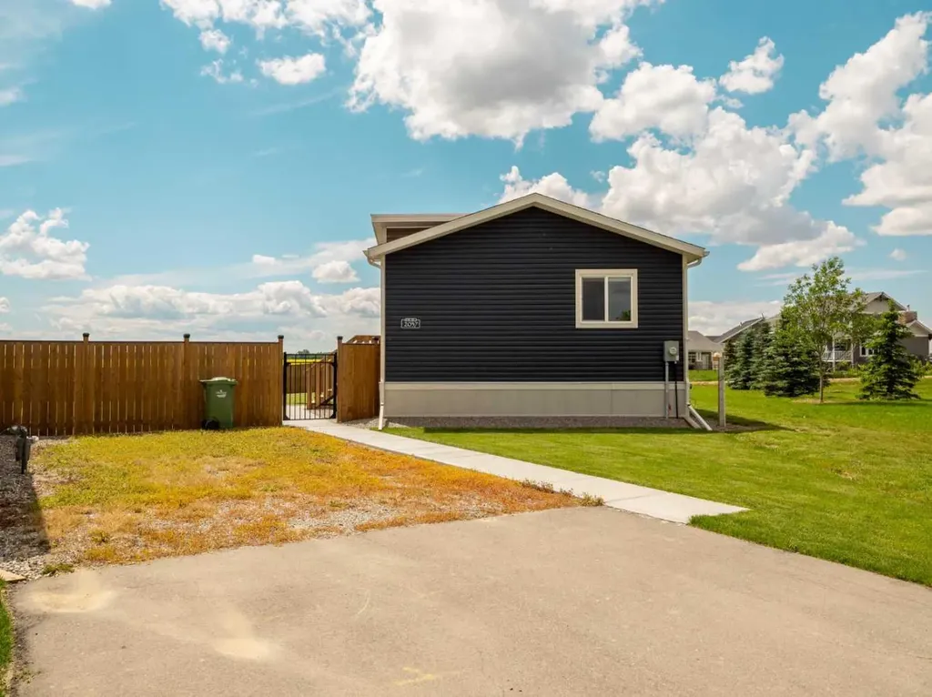 2037 Sunflower Crescent Coaldale AB T1M 0G4