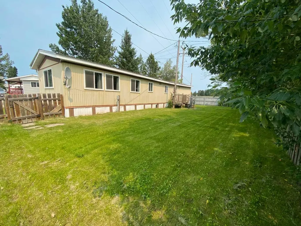 810 56 Street Edson AB T7E 1P4