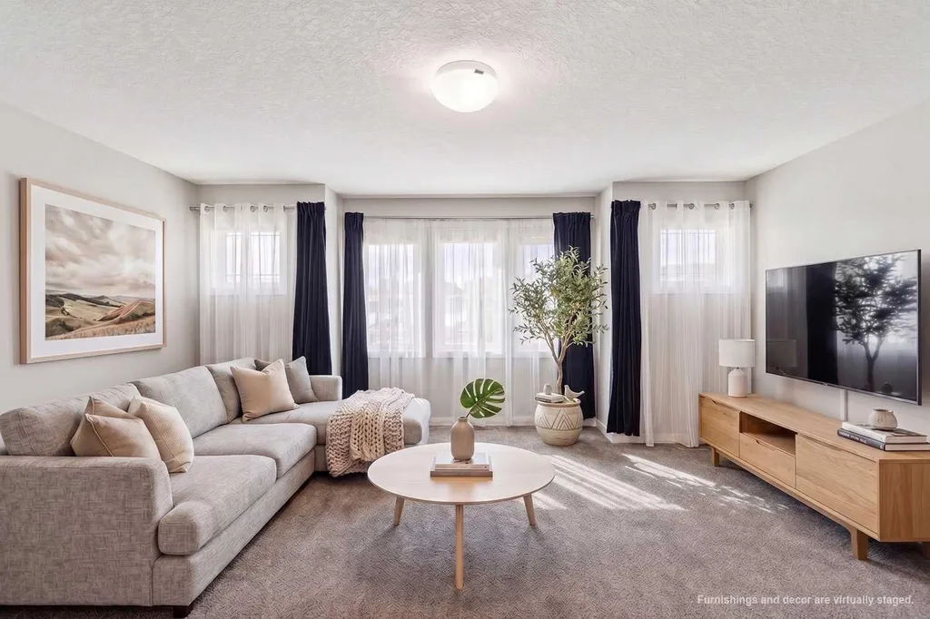 17 Crestbrook Hill SW Calgary AB T3B0C4
