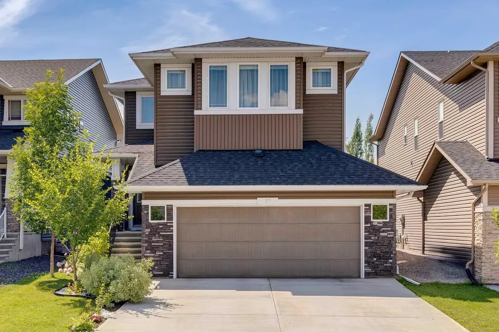 17 Crestbrook Hill SW Calgary AB T3B0C4