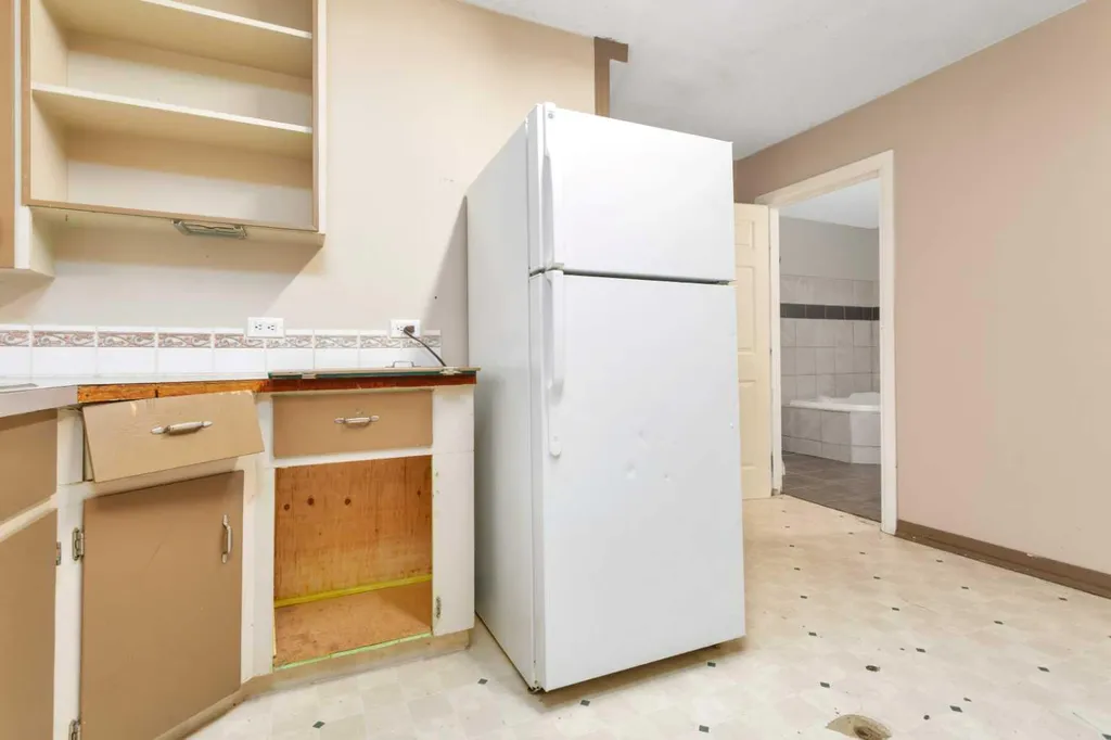 4715 48 Street Rocky Mountain House AB T4T 1C3