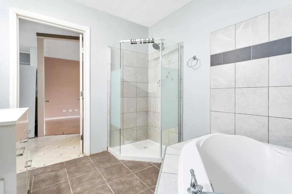 4715 48 Street Rocky Mountain House AB T4T 1C3
