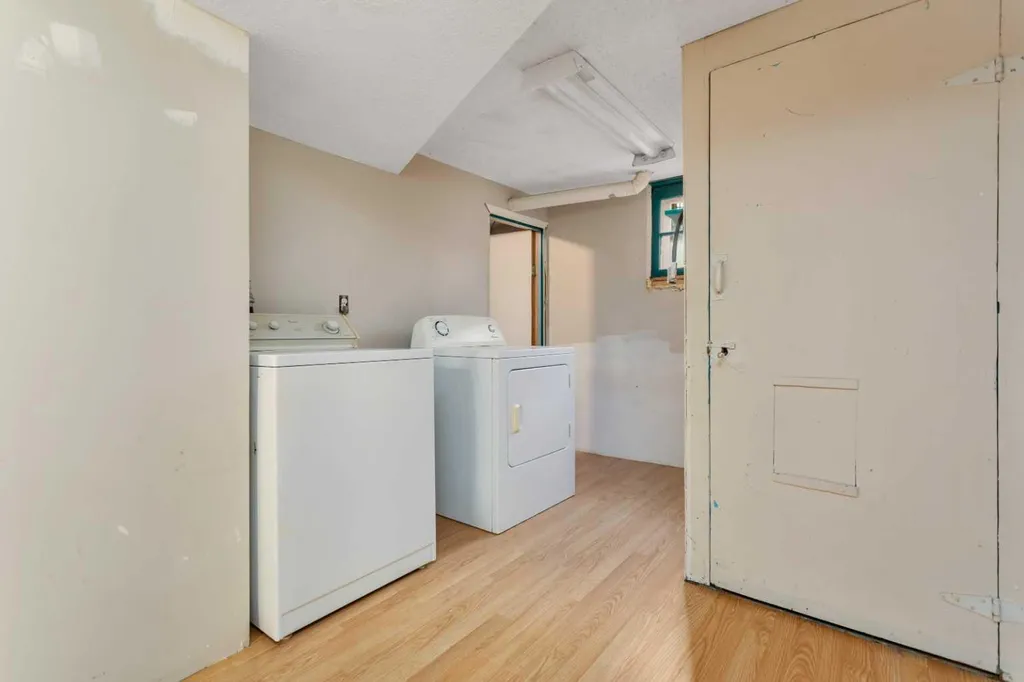 4715 48 Street Rocky Mountain House AB T4T 1C3