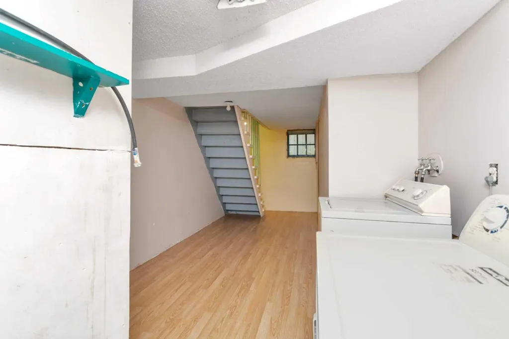 4715 48 Street Rocky Mountain House AB T4T 1C3