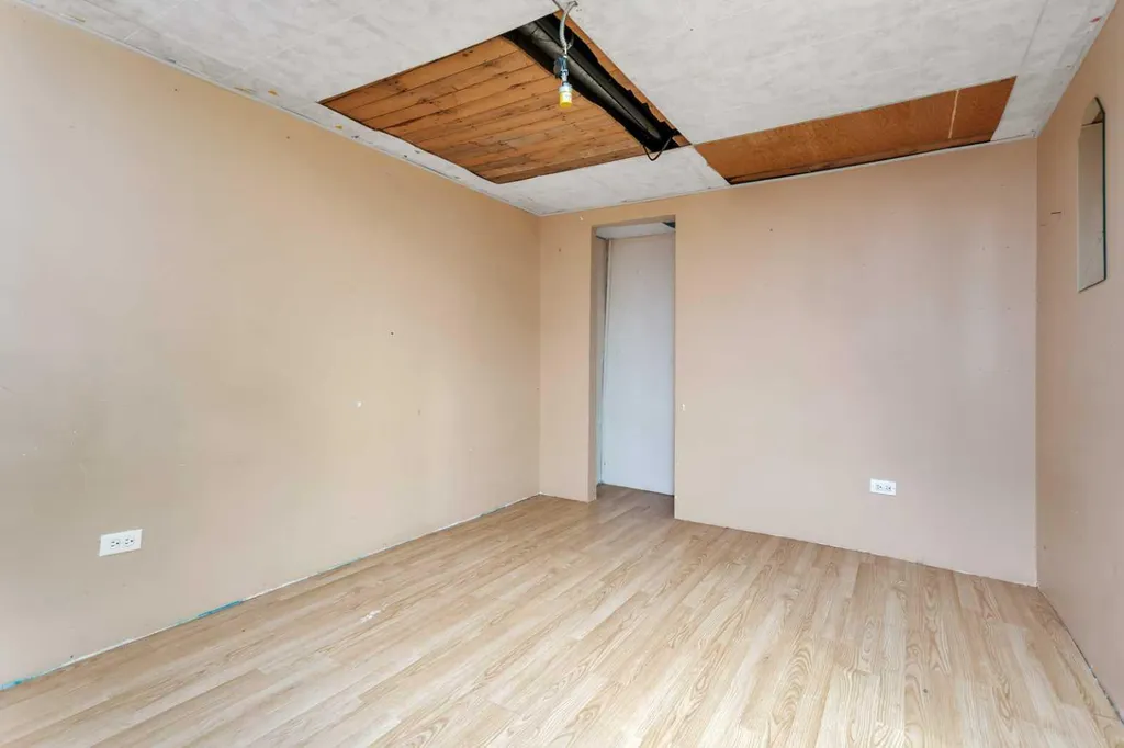 4715 48 Street Rocky Mountain House AB T4T 1C3