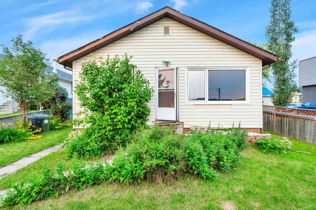 4715 48 Street Rocky Mountain House AB T4T 1C3