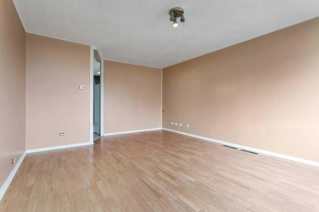 4715 48 Street Rocky Mountain House AB T4T 1C3