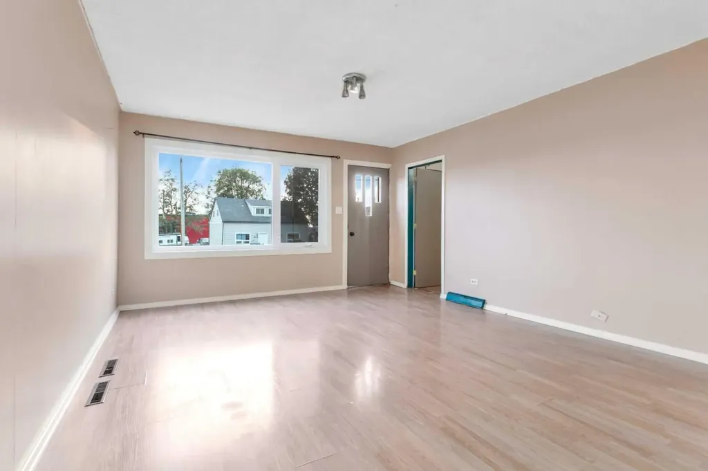 4715 48 Street Rocky Mountain House AB T4T 1C3