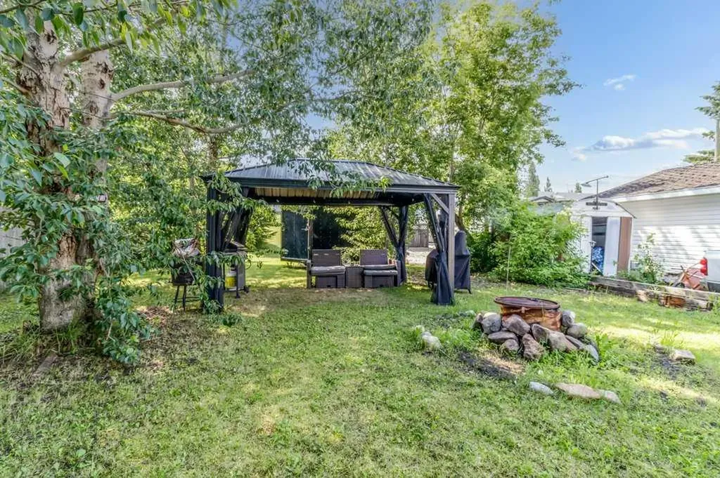 1836 21 Avenue Delburne AB T0M 0V0