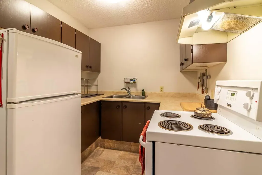 3440 23rd Avenue S Lethbridge AB T1K 4K4