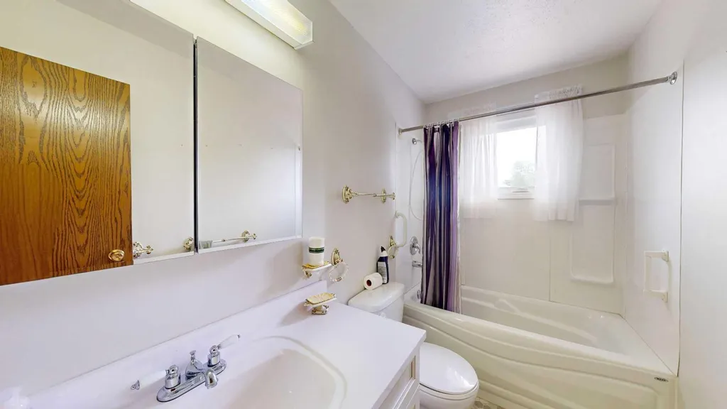 4111 61 Street Stettler AB T4K1H1
