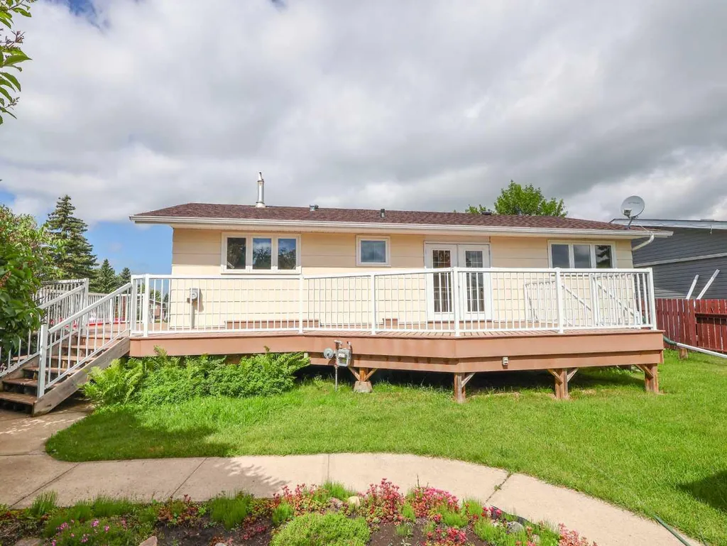 4111 61 Street Stettler AB T4K1H1