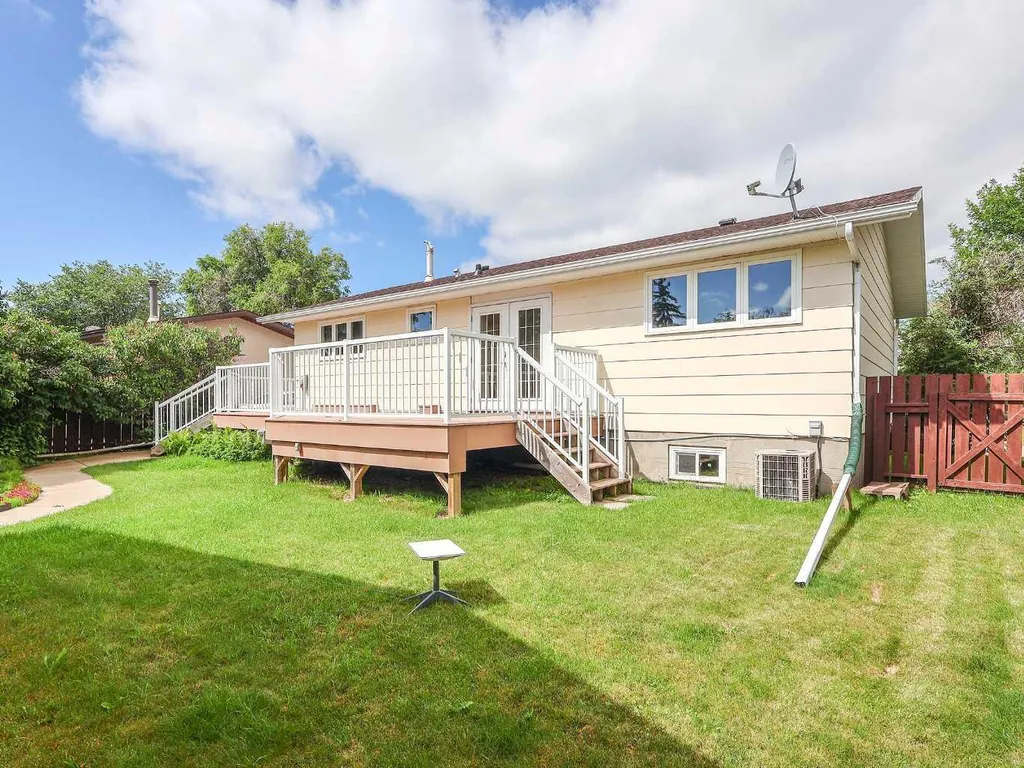 4111 61 Street Stettler AB T4K1H1