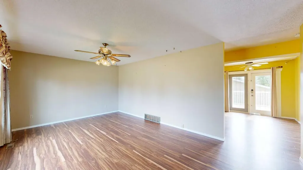 4111 61 Street Stettler AB T4K1H1