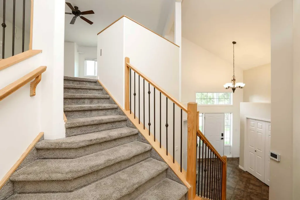 227 Rivermill Manor W Lethbridge AB T1K 8C5