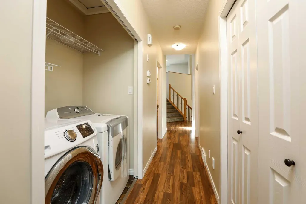 227 Rivermill Manor W Lethbridge AB T1K 8C5