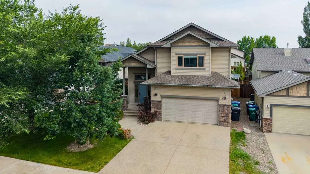 227 Rivermill Manor W Lethbridge AB T1K 8C5