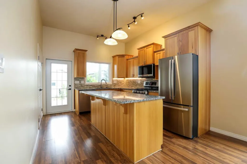 227 Rivermill Manor W Lethbridge AB T1K 8C5