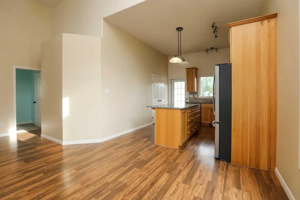 227 Rivermill Manor W Lethbridge AB T1K 8C5