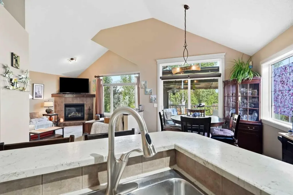 260 Willow Ridge Manor SW Diamond Valley AB T0L 0H0
