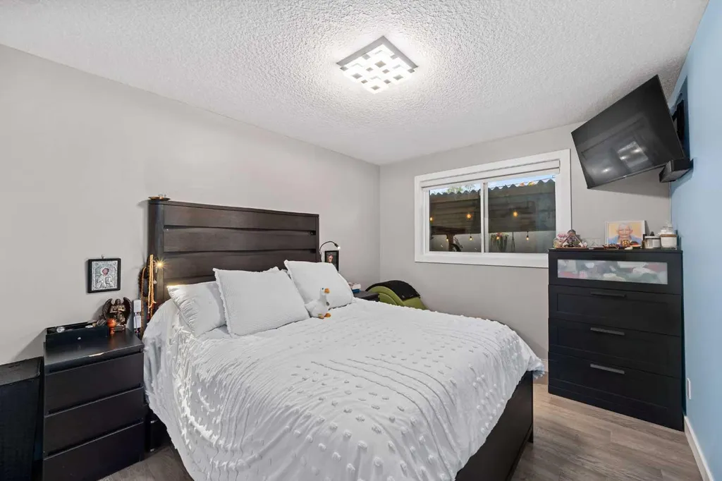 80 Allandale Close SE Calgary AB T2H 1V9