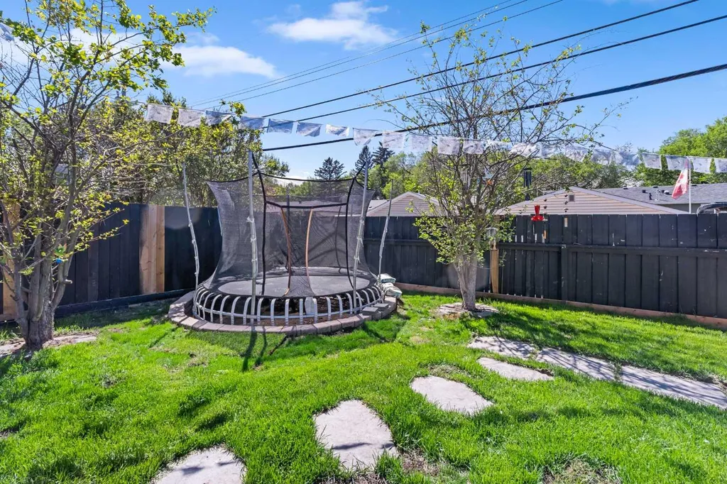 80 Allandale Close SE Calgary AB T2H 1V9