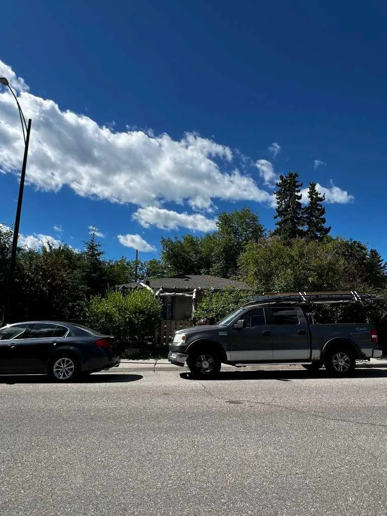 29 Windermere Road SW Calgary AB T3C 3K2