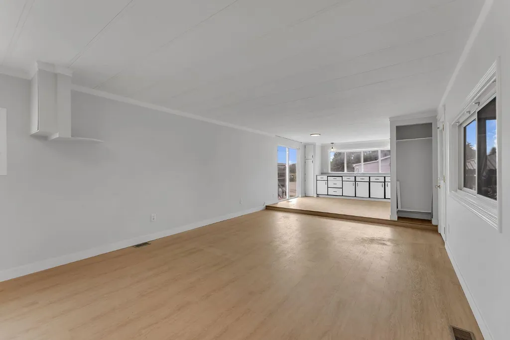 3223 83 Street NW Calgary AB T2B 5P2