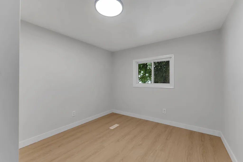 3223 83 Street NW Calgary AB T2B 5P2