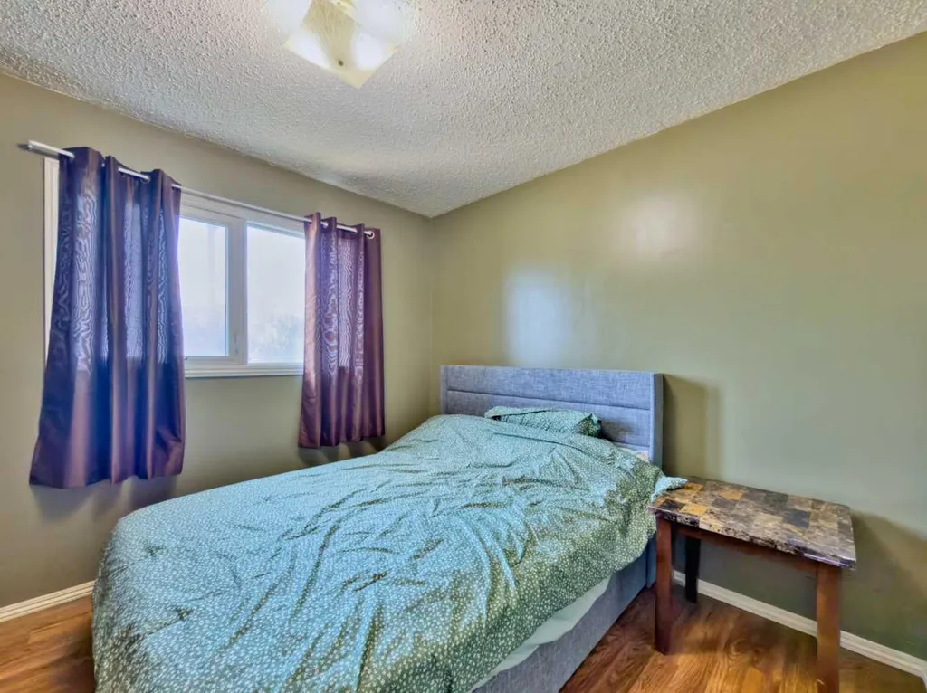 8534 21 Avenue Coleman AB T0K0M0