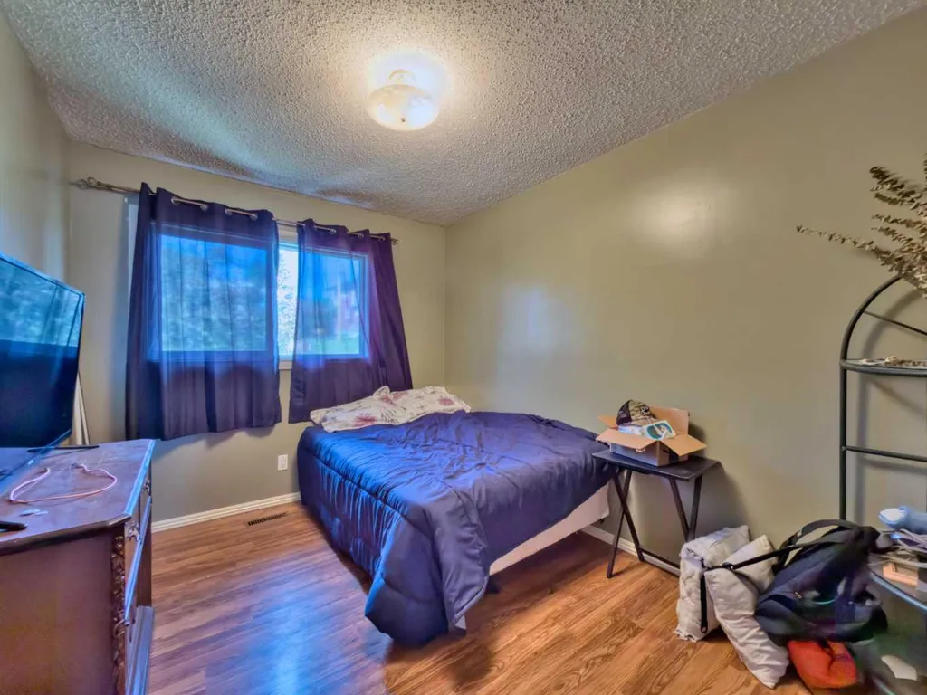 8534 21 Avenue Coleman AB T0K0M0