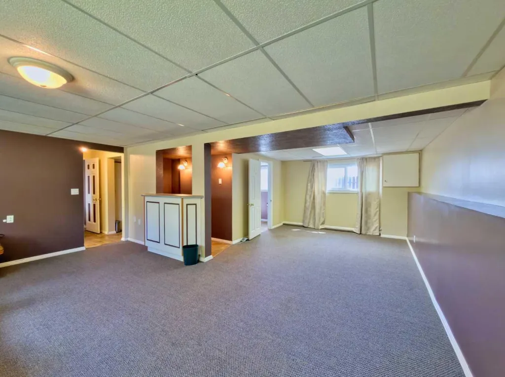 8534 21 Avenue Coleman AB T0K0M0
